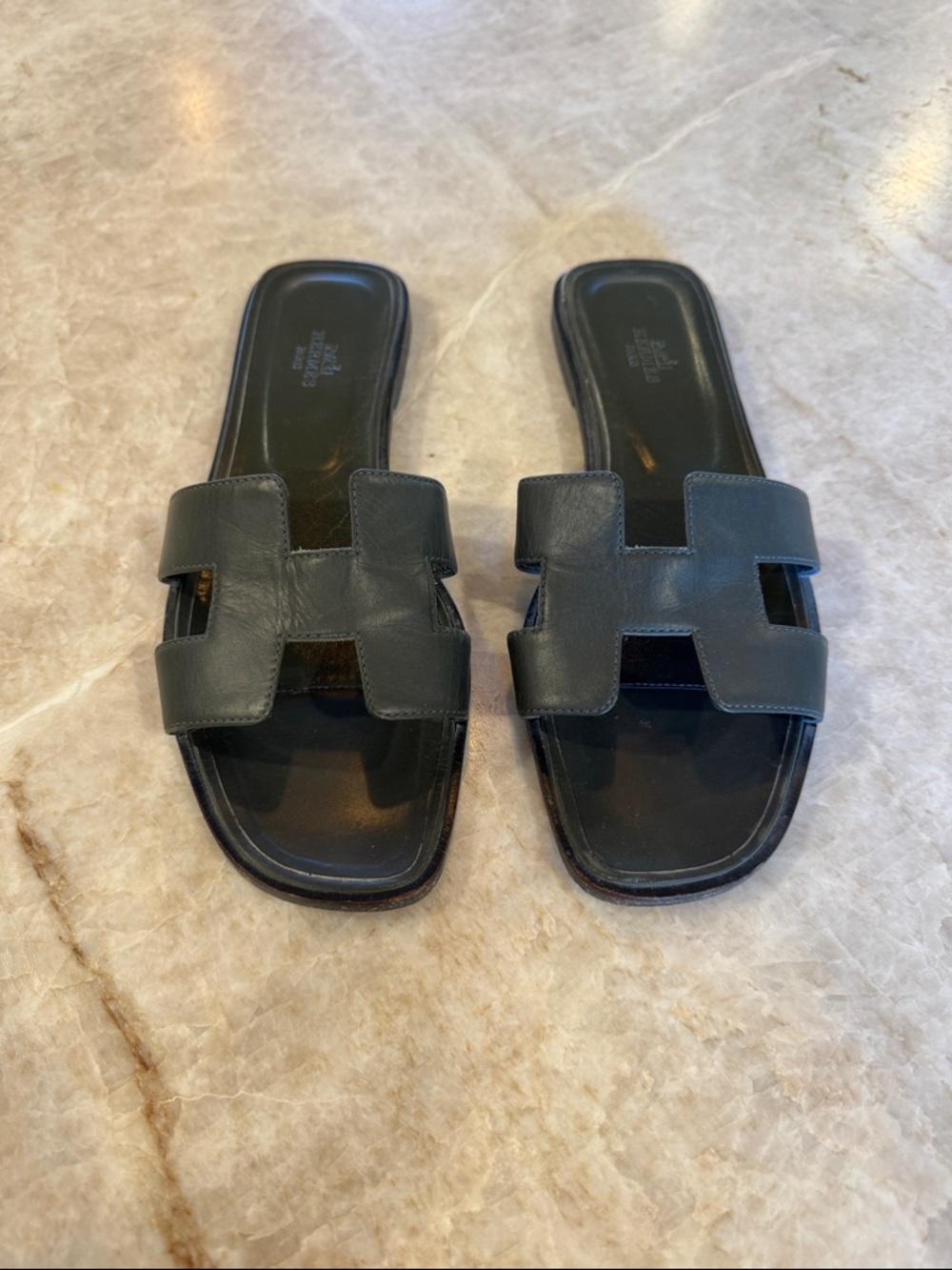 Hermes Oran Sandals - Picture 3 of 7